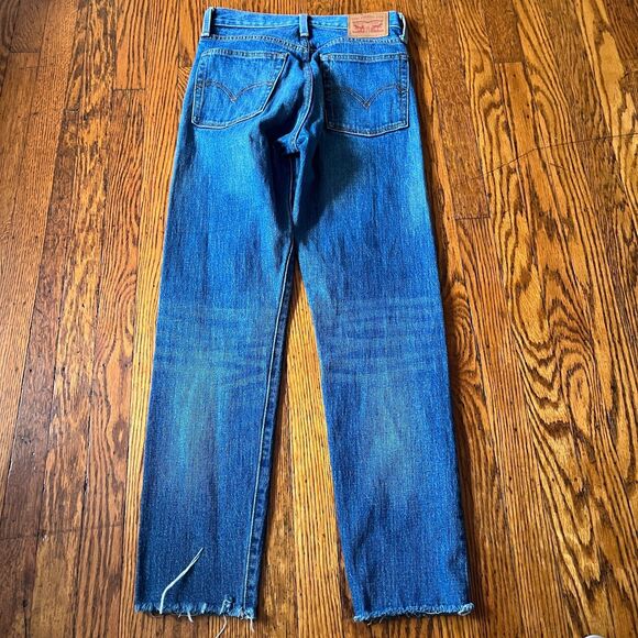 Levi's Women's 25 White Oak Cone Denim Raw Hem Slim Fit Blue Jeans - Picture 11 of 12